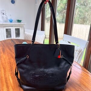 COACH pebble Black Leather Tote Bag with Carriage embossed on front